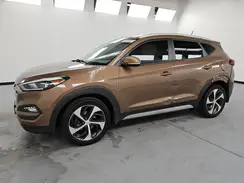 KM8J3CA22HU415298 2017 HYUNDAI TUCSON
