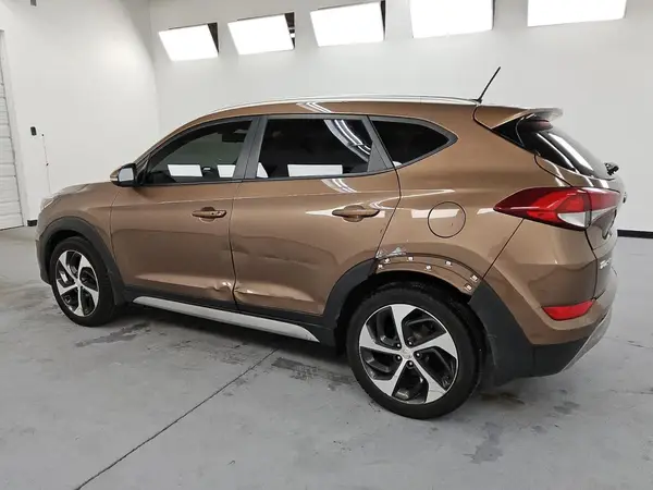 KM8J3CA22HU415298 2017 HYUNDAI TUCSON - Image 2
