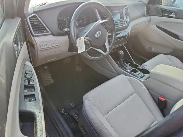 KM8J3CA22HU418296 2017 HYUNDAI TUCSON - Image 8