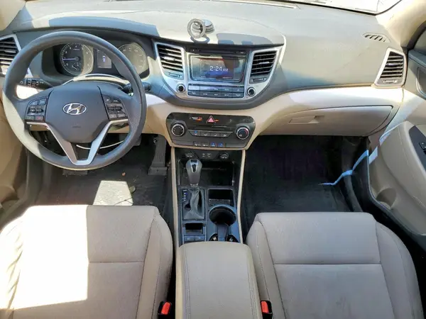 KM8J3CA22HU421604 2017 HYUNDAI TUCSON - Image 8