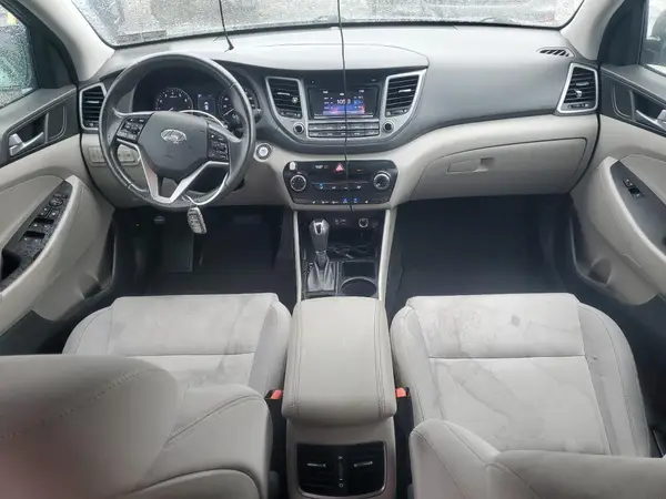 KM8J3CA22HU428519 2017 HYUNDAI TUCSON - Image 8