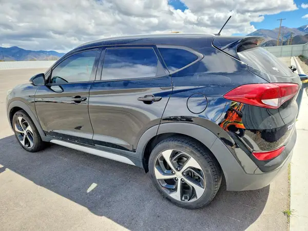 KM8J3CA22HU447605 2017 HYUNDAI TUCSON - Image 2