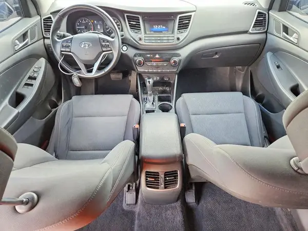KM8J3CA22HU447605 2017 HYUNDAI TUCSON - Image 8
