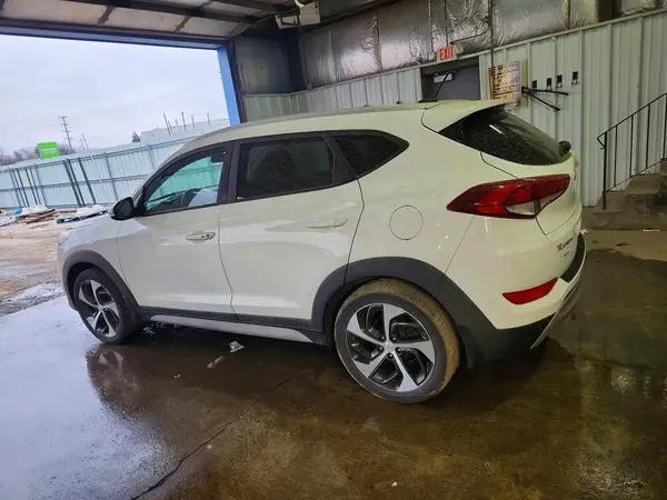 KM8J3CA22HU464825 2017 HYUNDAI TUCSON - Image 2
