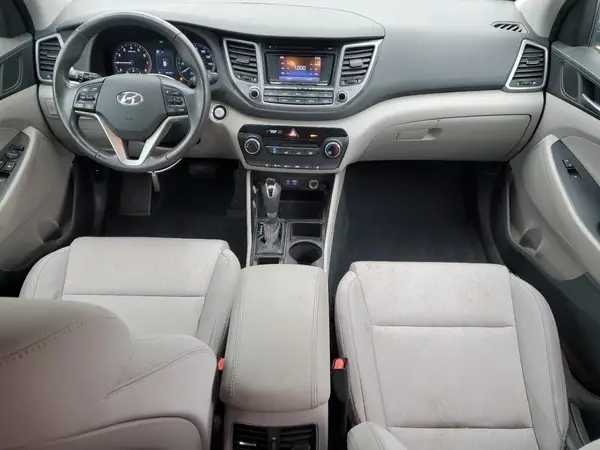 KM8J3CA22HU471189 2017 HYUNDAI TUCSON - Image 8
