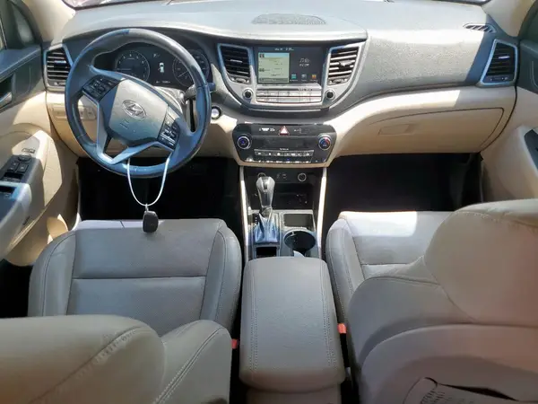 KM8J3CA22HU471791 2017 HYUNDAI TUCSON - Image 8