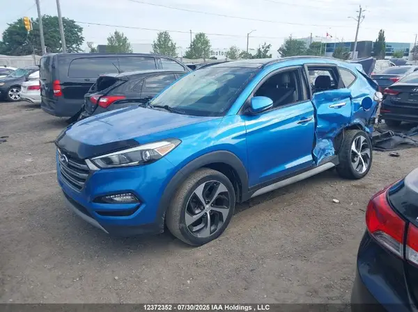 KM8J3CA22HU487392 2017 HYUNDAI TUCSON - Image 2