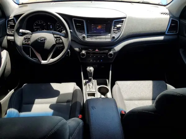 KM8J3CA22HU519337 2017 HYUNDAI TUCSON - Image 8