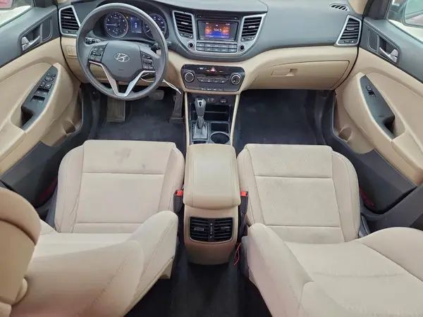 KM8J3CA22HU531813 2017 HYUNDAI TUCSON - Image 8