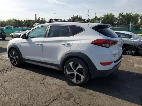 KM8J3CA22HU564942 2017 HYUNDAI TUCSON - Image 2
