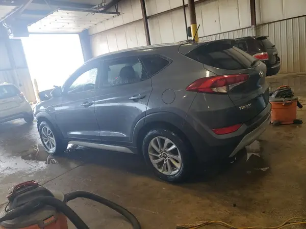 KM8J3CA22HU574614 2017 HYUNDAI TUCSON - Image 2