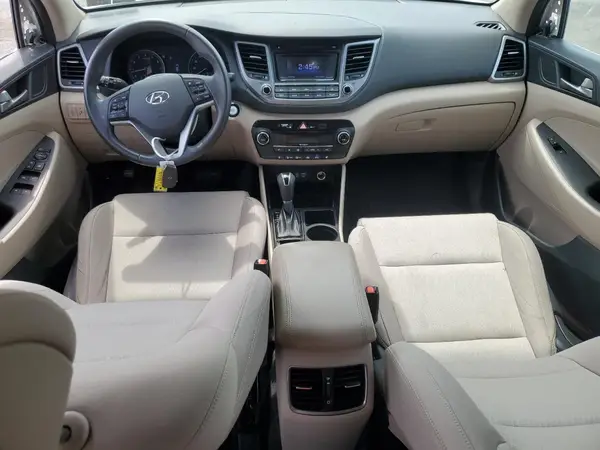 KM8J3CA22HU580848 2017 HYUNDAI TUCSON - Image 8