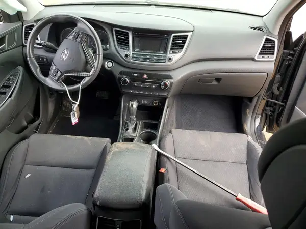 KM8J3CA22HU589310 2017 HYUNDAI TUCSON - Image 8