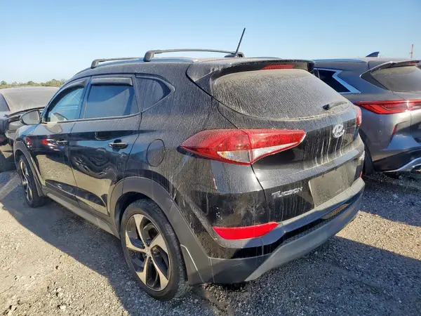 KM8J3CA22HU592448 2017 HYUNDAI TUCSON - Image 2