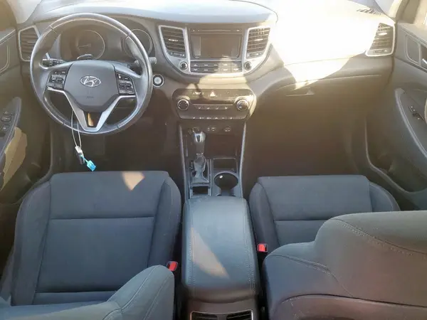 KM8J3CA22HU592448 2017 HYUNDAI TUCSON - Image 8