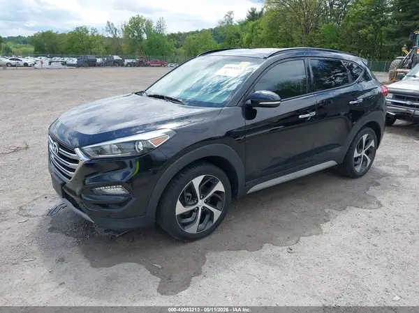 KM8J3CA22HU596158 2017 HYUNDAI TUCSON - Image 2