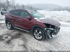 KM8J3CA22JU606287 2018 HYUNDAI TUCSON