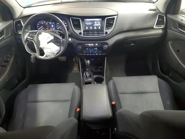 KM8J3CA22JU616401 2018 HYUNDAI TUCSON - Image 8
