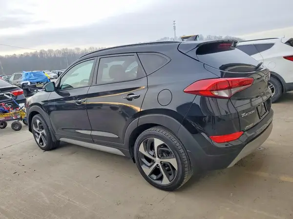 KM8J3CA22JU637863 2018 HYUNDAI TUCSON - Image 2