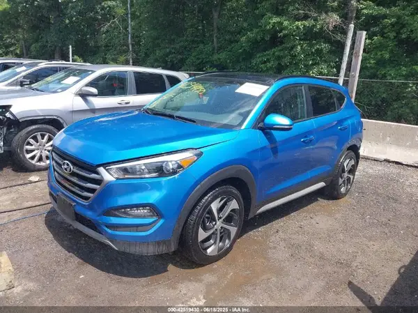 KM8J3CA22JU641444 2018 HYUNDAI TUCSON - Image 2