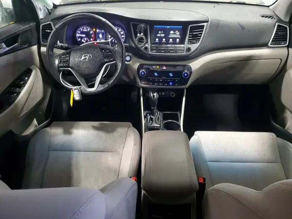 KM8J3CA22JU670507 2018 HYUNDAI TUCSON - Image 8