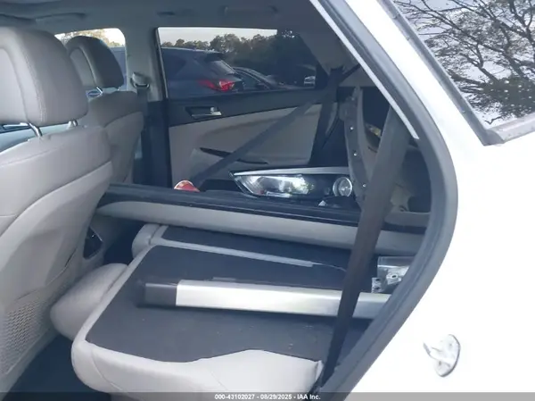 KM8J3CA22JU691373 2018 HYUNDAI TUCSON - Image 8