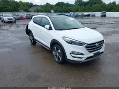 KM8J3CA22JU691728 2018 HYUNDAI TUCSON