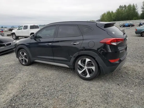 KM8J3CA22JU692717 2018 HYUNDAI TUCSON - Image 2