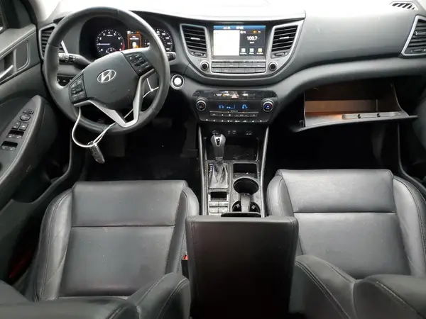 KM8J3CA22JU692717 2018 HYUNDAI TUCSON - Image 8