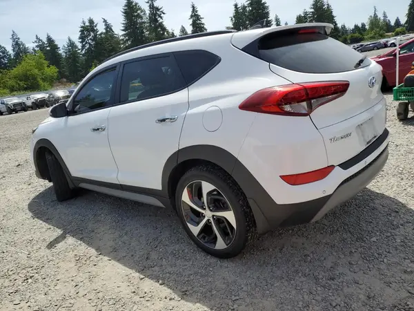 KM8J3CA22JU695066 2018 HYUNDAI TUCSON - Image 2