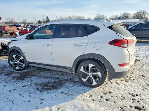 KM8J3CA22JU707314 2018 HYUNDAI TUCSON - Image 2