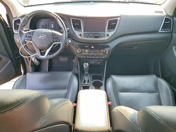 KM8J3CA22JU712738 2018 HYUNDAI TUCSON - Image 8