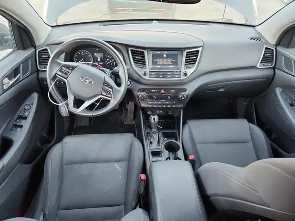 KM8J3CA22JU716742 2018 HYUNDAI TUCSON - Image 8