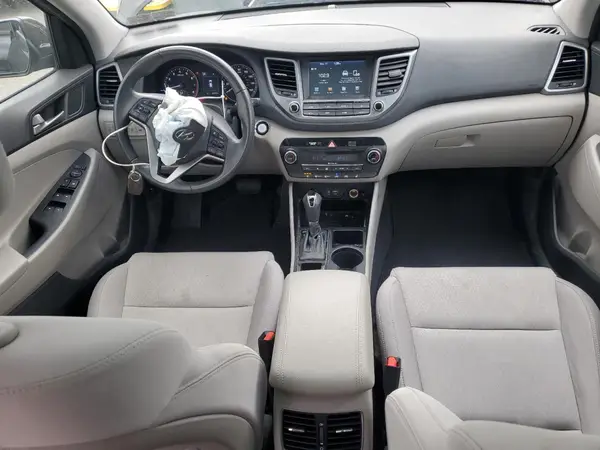 KM8J3CA22JU723433 2018 HYUNDAI TUCSON - Image 8