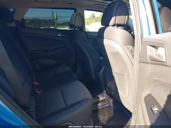 KM8J3CA22JU724601 2018 HYUNDAI TUCSON - Image 8