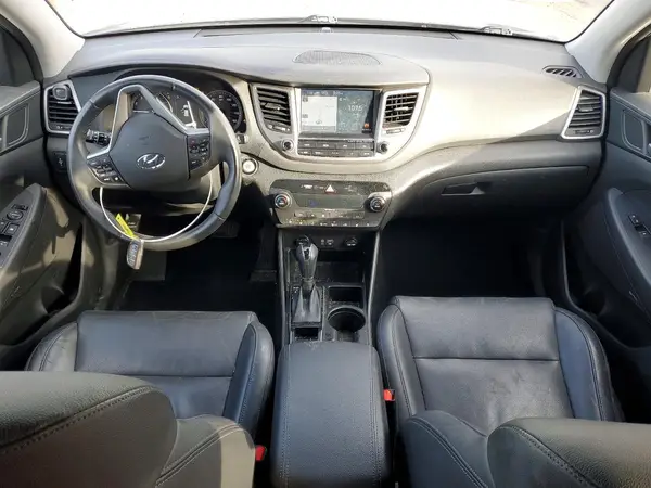 KM8J3CA22JU754861 2018 HYUNDAI TUCSON - Image 8