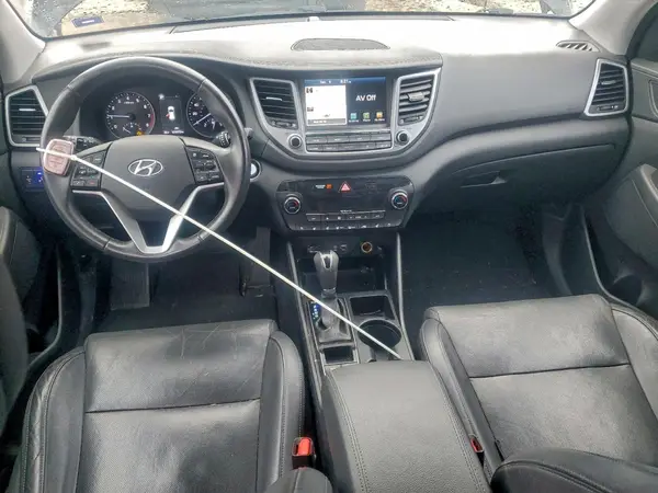 KM8J3CA22JU759588 2018 HYUNDAI TUCSON - Image 8