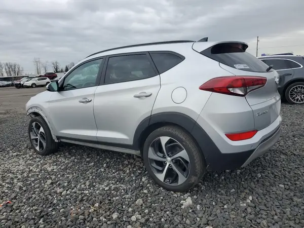 KM8J3CA22JU793708 2018 HYUNDAI TUCSON - Image 2