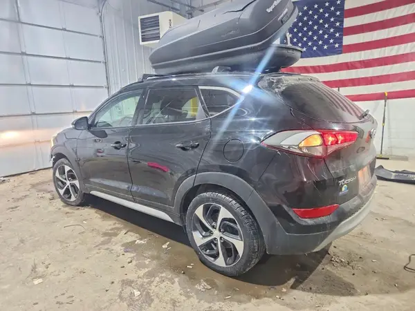 KM8J3CA22JU802326 2018 HYUNDAI TUCSON - Image 2