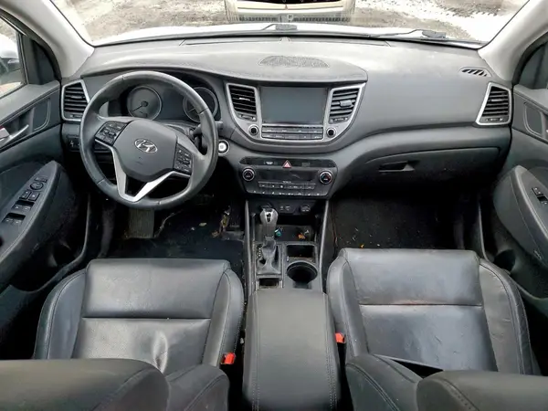KM8J3CA22JU809566 2018 HYUNDAI TUCSON - Image 8