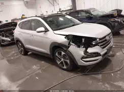KM8J3CA23GU035482 2016 HYUNDAI TUCSON