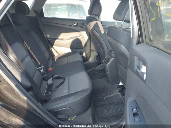 KM8J3CA23GU050094 2016 HYUNDAI TUCSON - Image 8