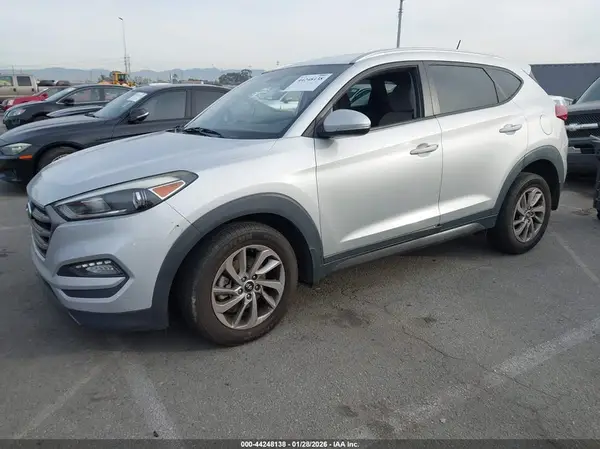 KM8J3CA23GU083340 2016 HYUNDAI TUCSON - Image 2