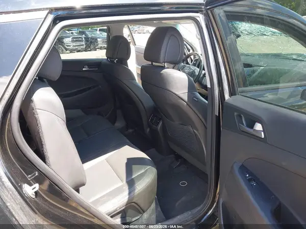 KM8J3CA23GU085167 2016 HYUNDAI TUCSON - Image 8