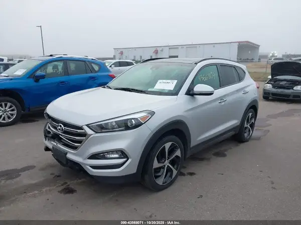 KM8J3CA23GU105935 2016 HYUNDAI TUCSON - Image 2