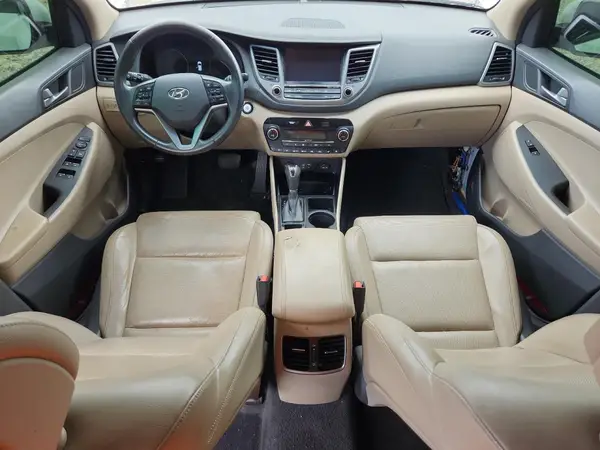 KM8J3CA23GU114814 2016 HYUNDAI TUCSON - Image 8