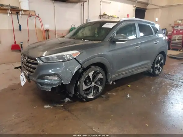 KM8J3CA23GU124064 2016 HYUNDAI TUCSON - Image 2