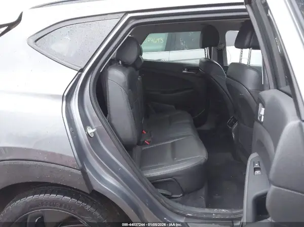 KM8J3CA23GU129099 2016 HYUNDAI TUCSON - Image 8
