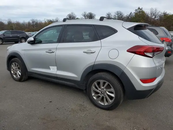 KM8J3CA23GU152379 2016 HYUNDAI TUCSON - Image 2