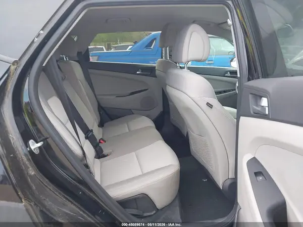 KM8J3CA23GU160871 2016 HYUNDAI TUCSON - Image 8